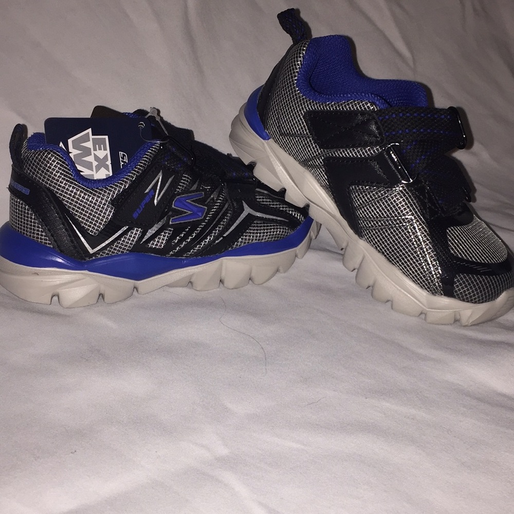 👟Cute, boys, size 9, blue, grey, black sketchers
